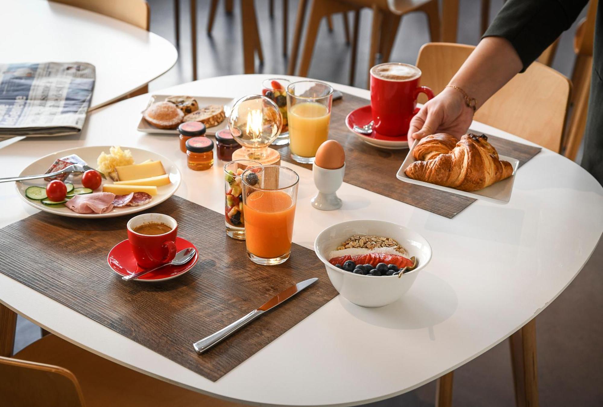 Home Swiss Hotel Женева Екстериор снимка