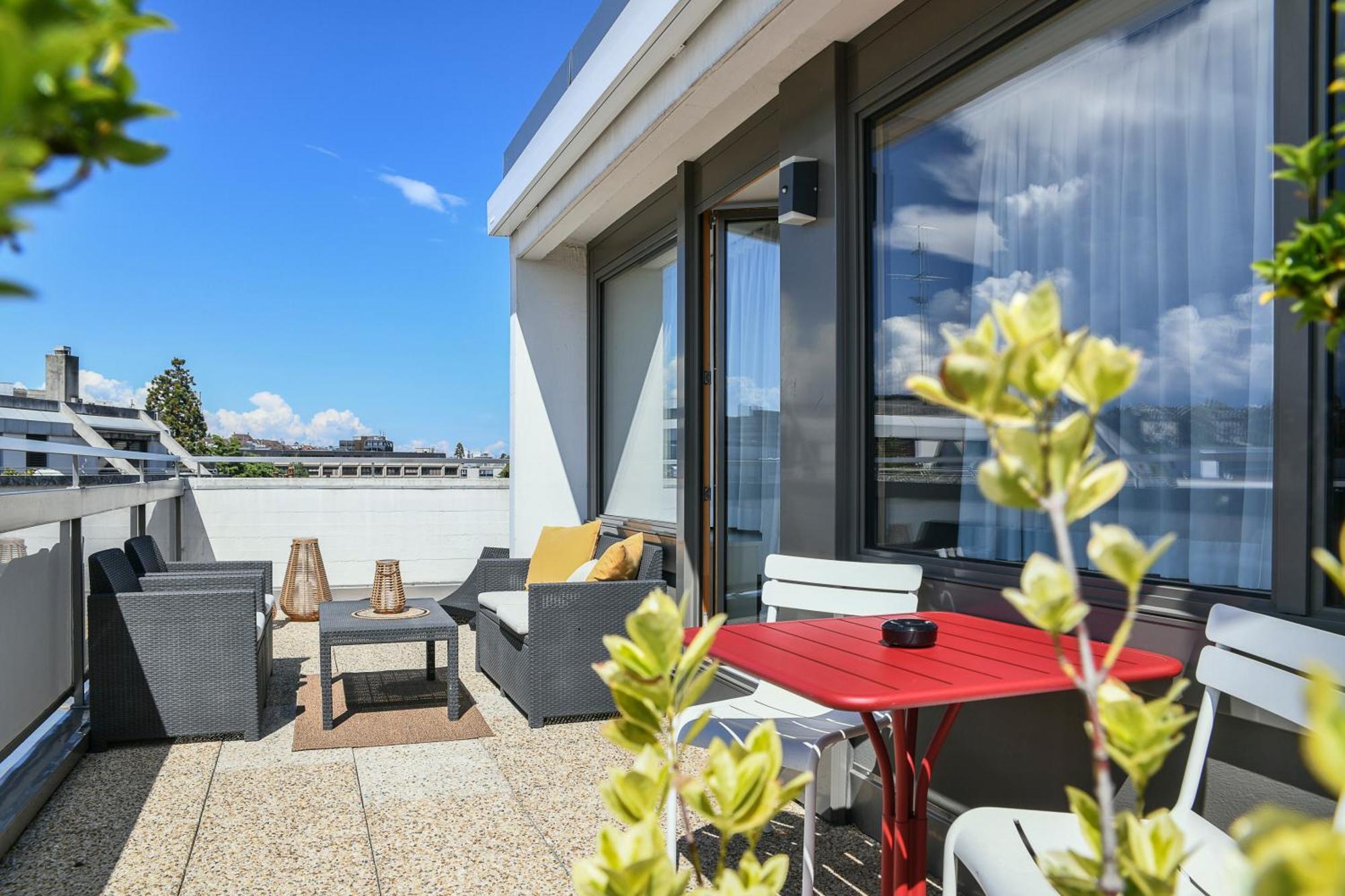 Home Swiss Hotel Женева Екстериор снимка